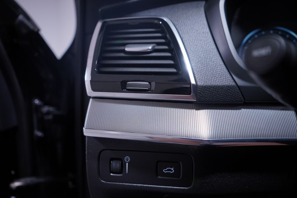 Thumbnail: 2017 Volvo XC90 - 18