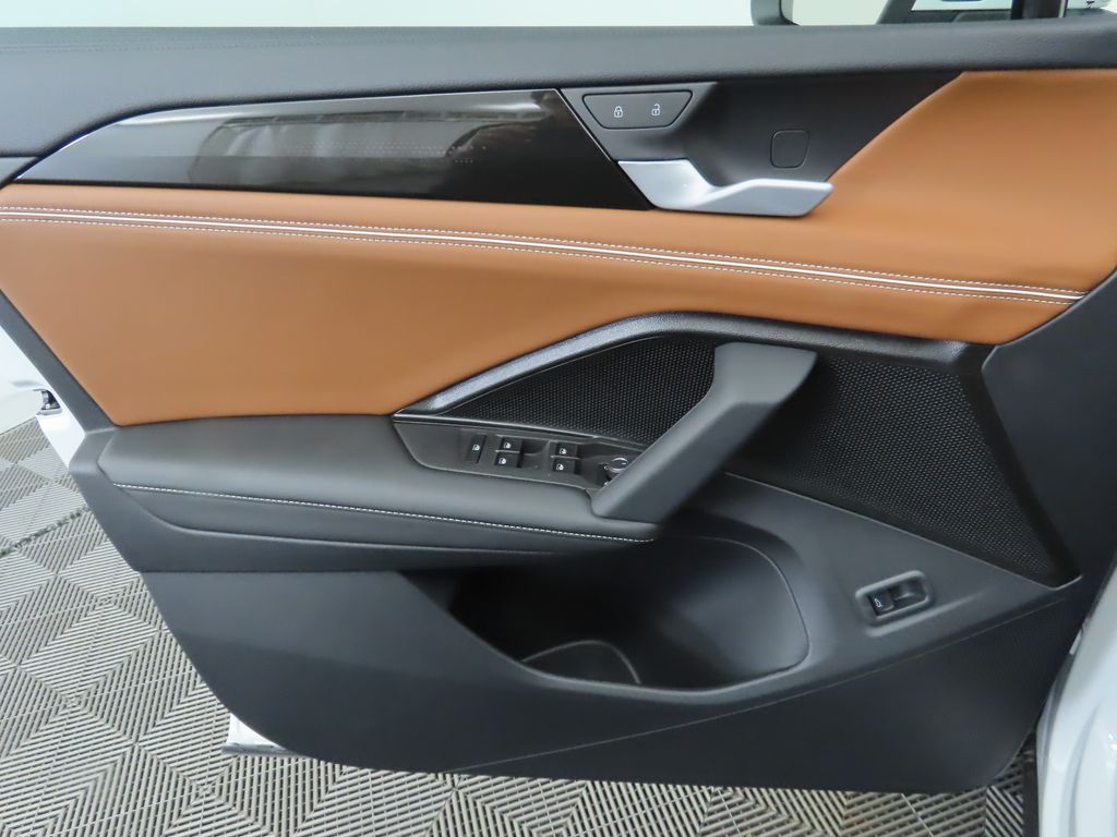 Thumbnail: 2025 Volkswagen Tiguan - 26