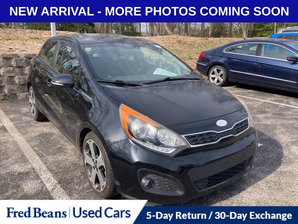 Aurora Black 2014 Kia Rio5 SX Hatchback Front-Wheel Drive 6-Speed Automatic