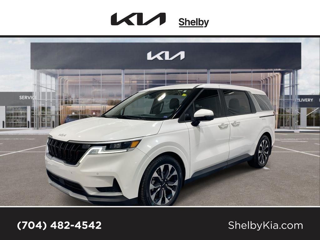 2022 Kia Carnival EX FWD