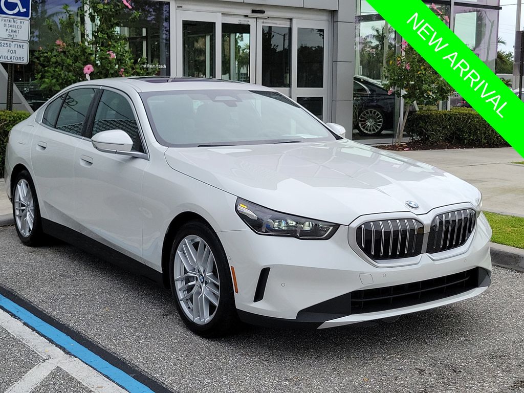 Mineral White Metallic 2025 BMW 5 Series 540i xDrive Sedan All-Wheel Drive 8-Speed Automatic