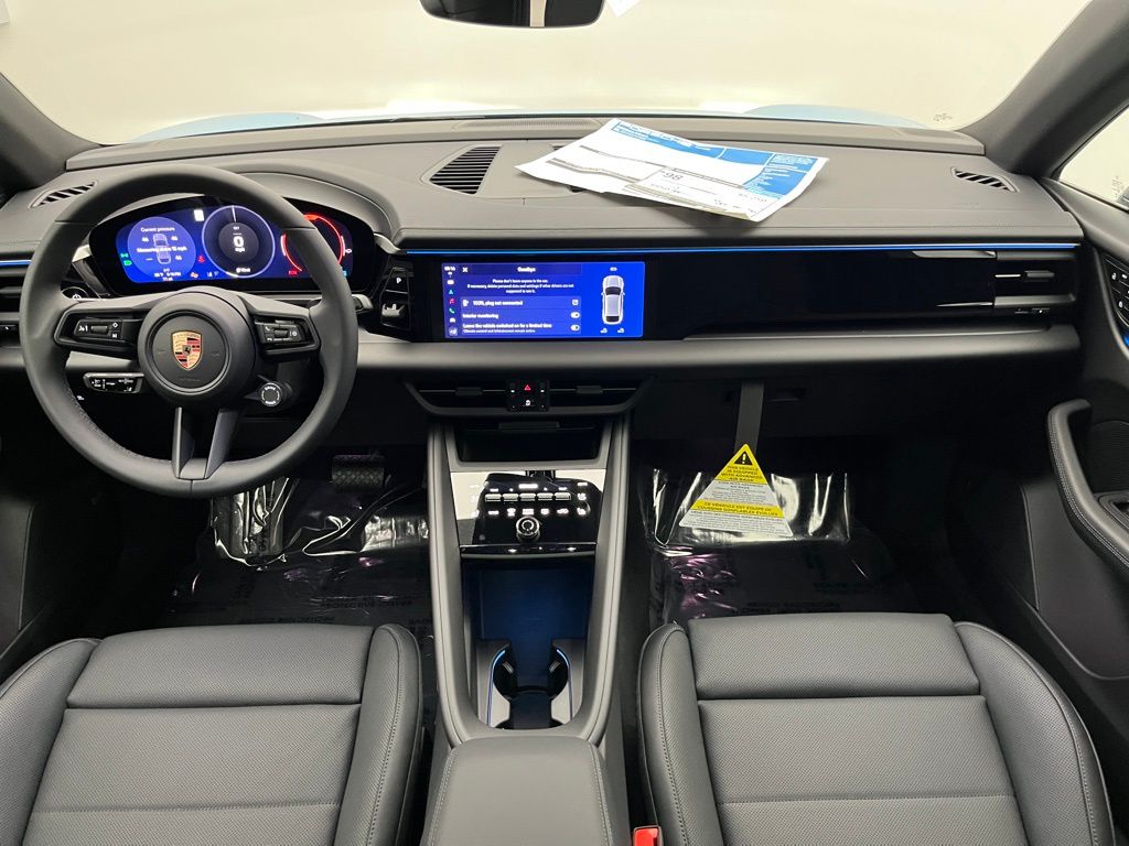 Thumbnail: 2025 Porsche Macan - 26