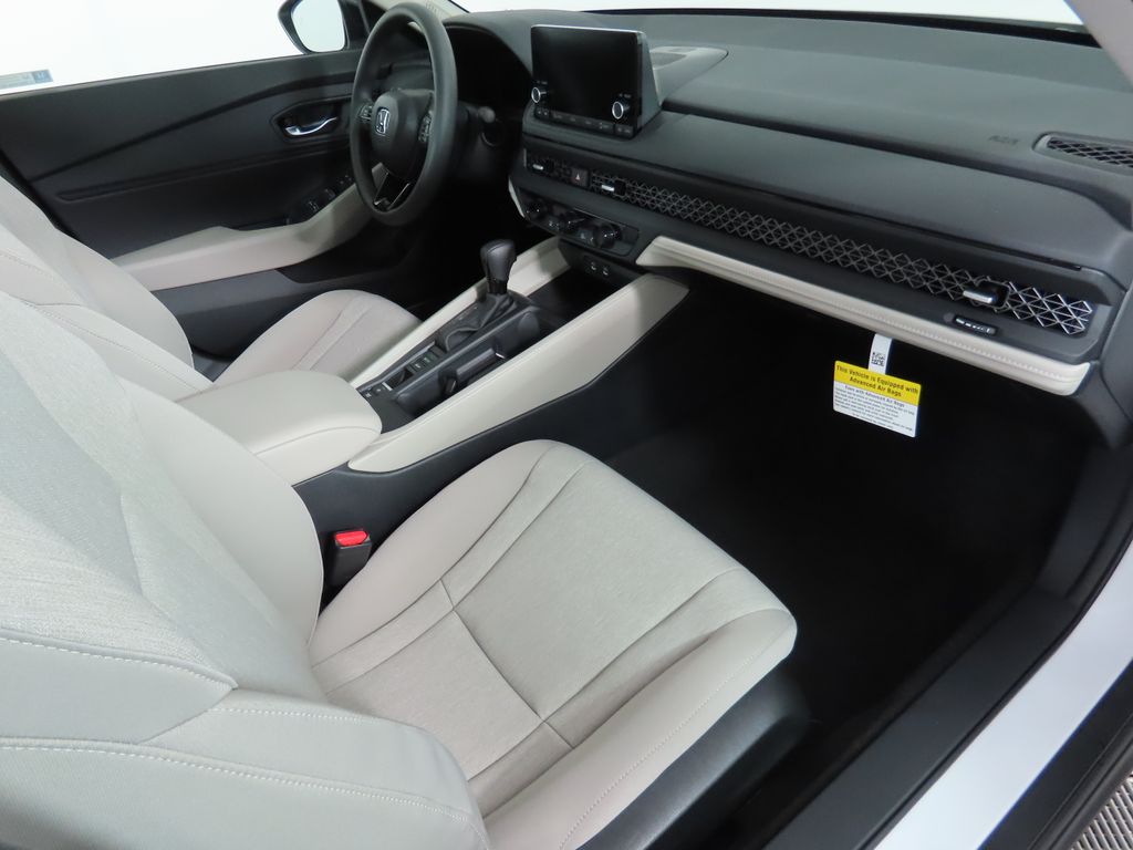 2025 Honda Accord SE 18