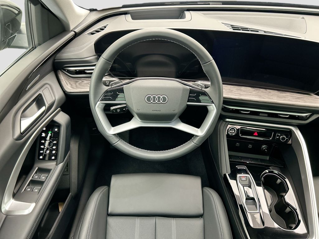 Thumbnail: 2025 Audi Q5 - 10