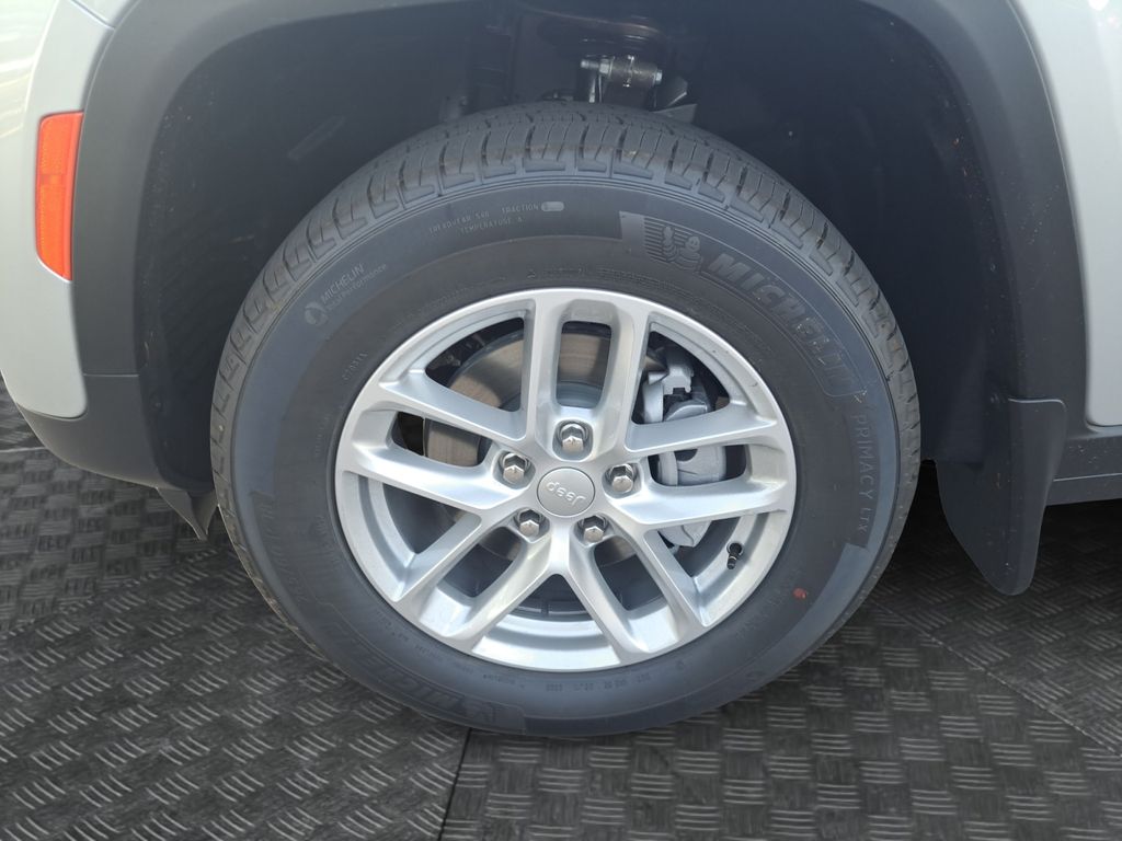 New Car 2025 Jeep Grand Cherokee  Laredo X For Sale Under $40,000 In Austin, Texas