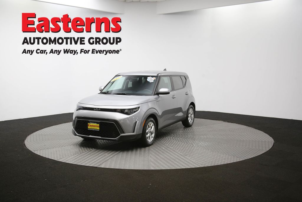 Used 2023  Kia LX image 54