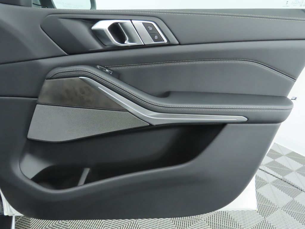 Thumbnail: 2026 BMW X5 - 26