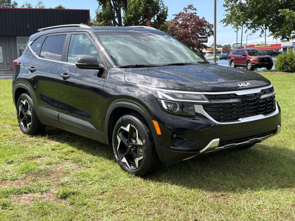 Used 2025 Kia Seltos SUV