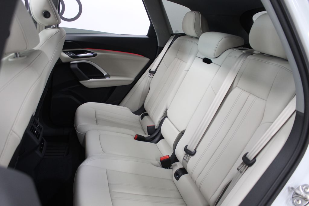 Thumbnail: 2025 Audi Q5 - 31
