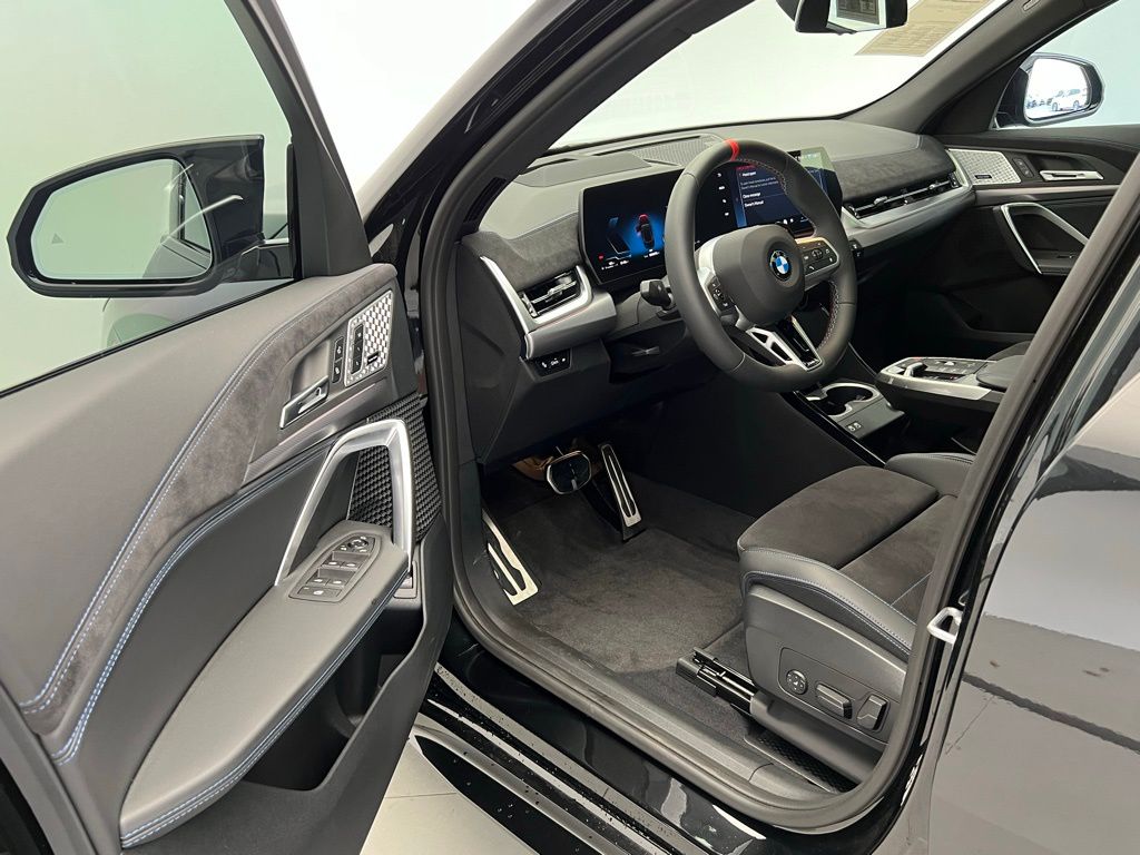 2025 BMW X2 M35i 22