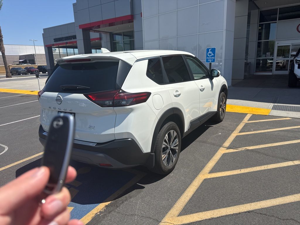 Thumbnail: 2023 Nissan Rogue - 5