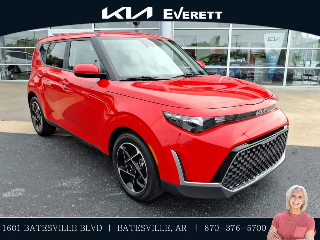 Inferno Red 2025 Kia Soul EX FWD SUV / Crossover Front-Wheel Drive Continuously Variable Transmission