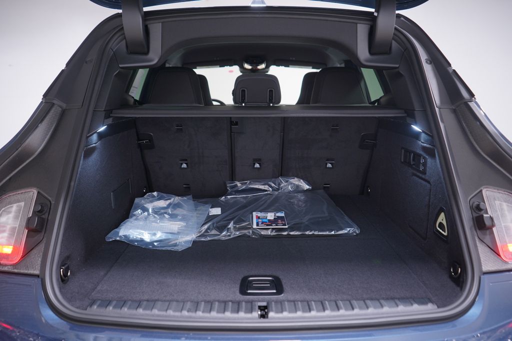 Thumbnail: 2026 BMW iX - 14