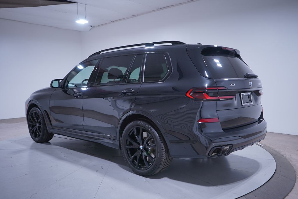 Thumbnail: 2025 BMW X7 - 3