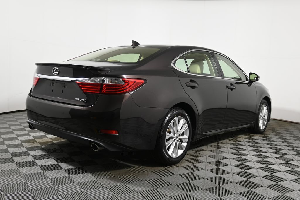 Thumbnail: 2015 Lexus ES - 7