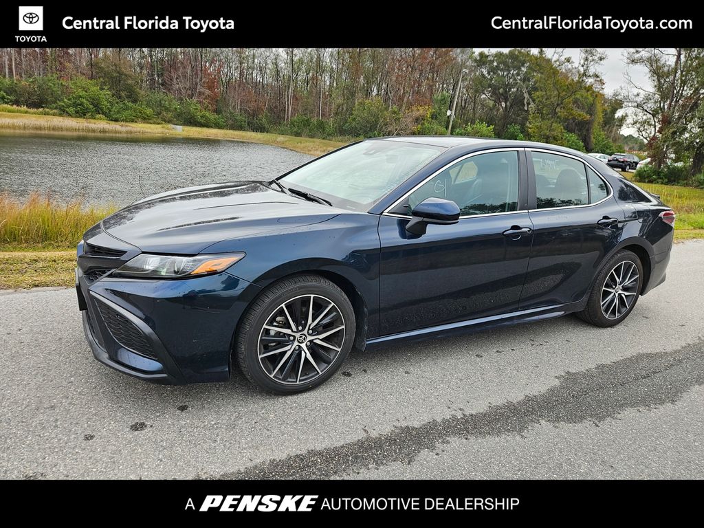 2021 Toyota Camry SE -
                Orlando, FL