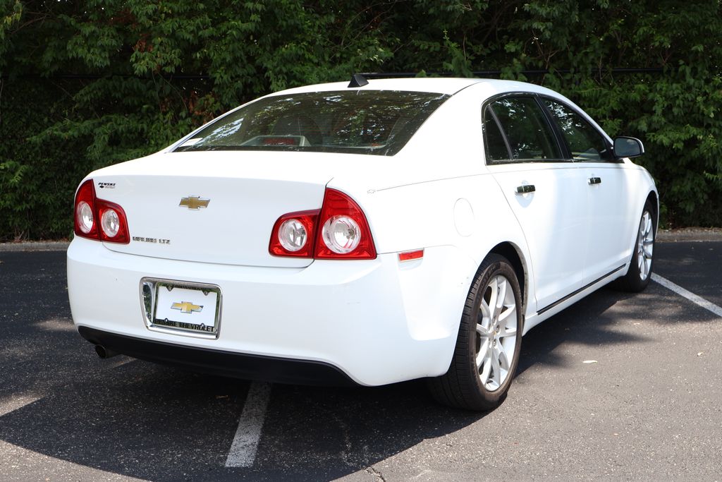 Thumbnail: 2012 Chevrolet Malibu - 8