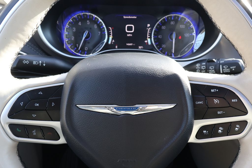 Thumbnail: 2018 Chrysler Pacifica - 26