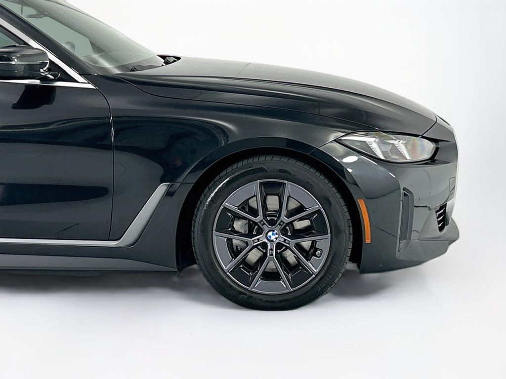 Thumbnail: 2025 BMW i4 - 11