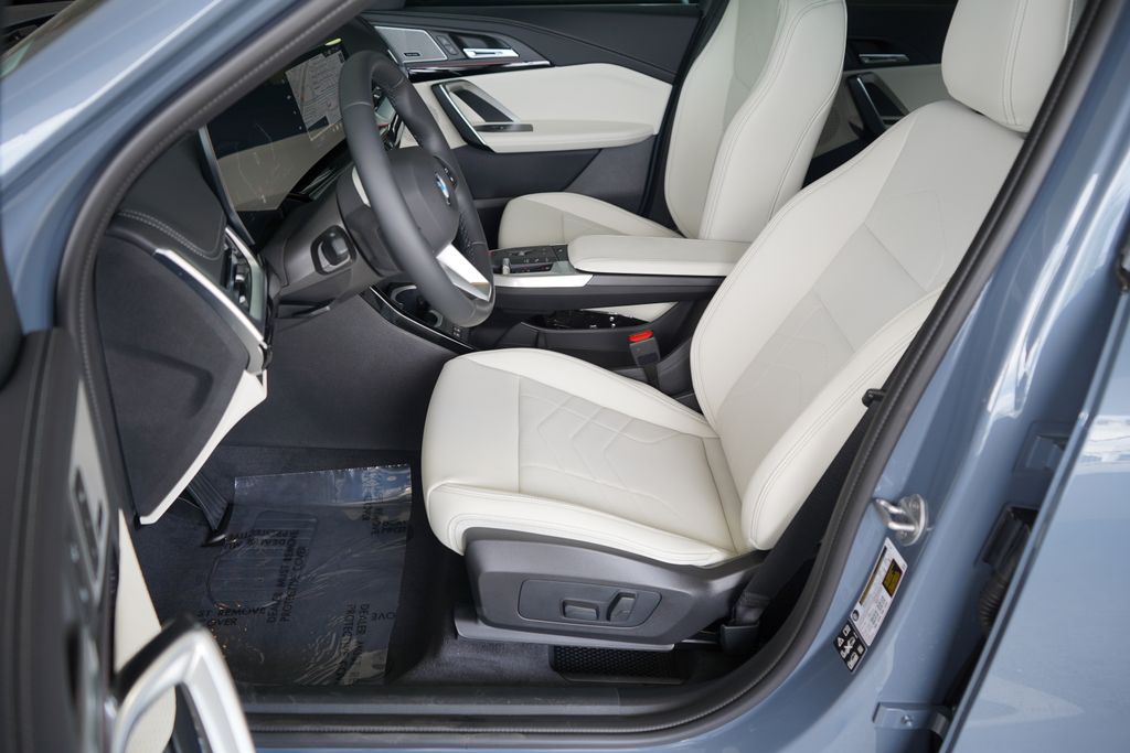 Thumbnail: 2026 BMW X1 - 9