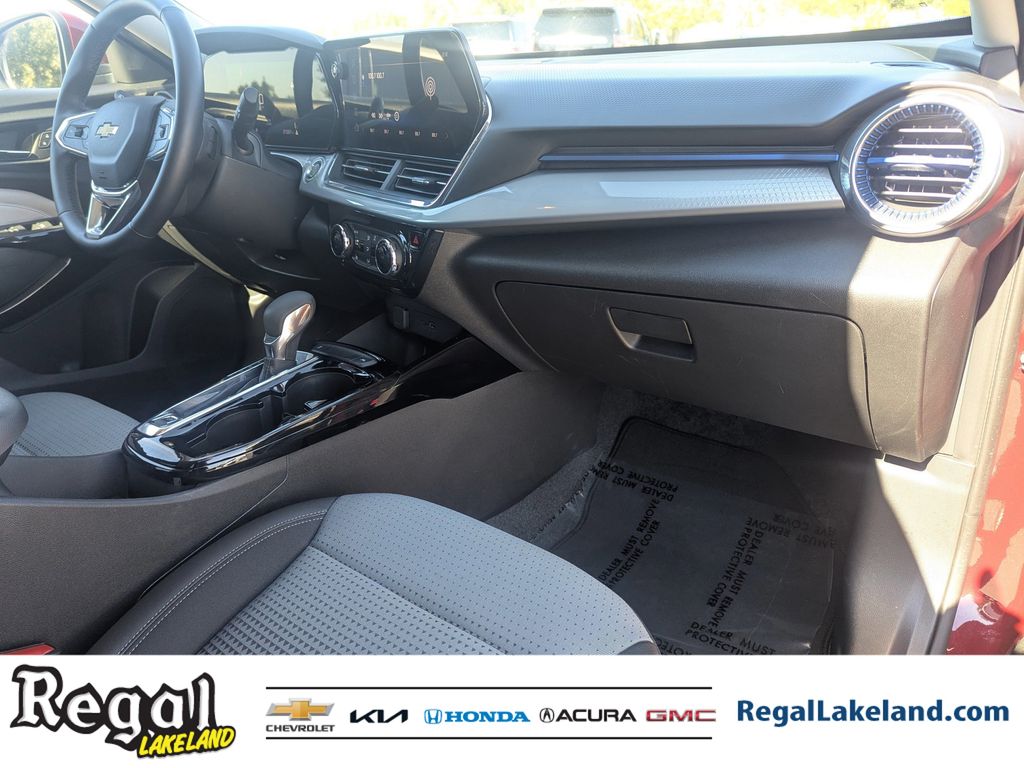 used 2025 Chevrolet Trax car, priced at $19,592