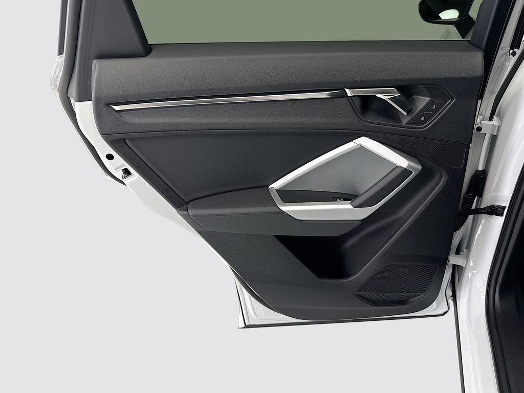 Thumbnail: 2025 Audi Q3 - 24