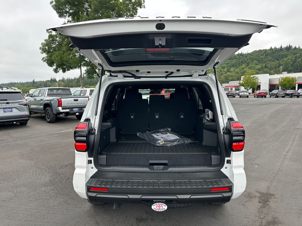 2025 Toyota 4Runner i-FORCE MAX Hybrid TRD Off-Road