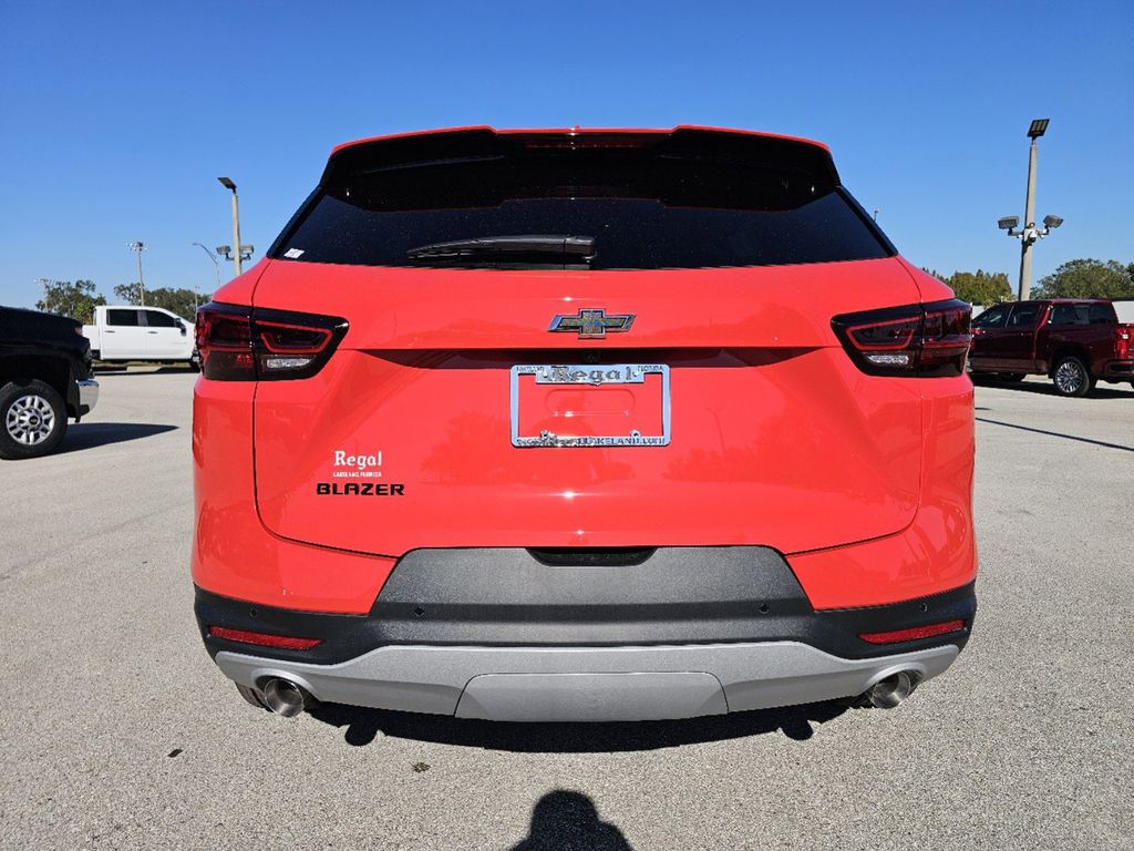 2025 Chevrolet Blazer LT 4