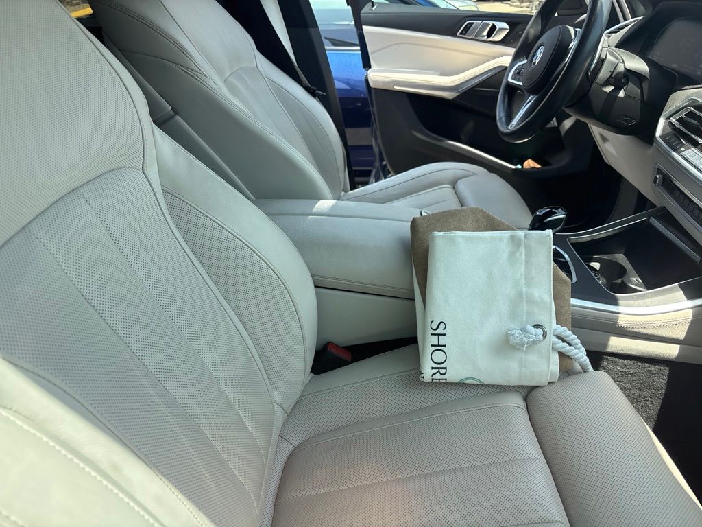 Used 2022 Blue BMW xDrive40i image 8