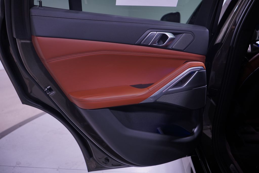 Thumbnail: 2023 BMW X6 - 15
