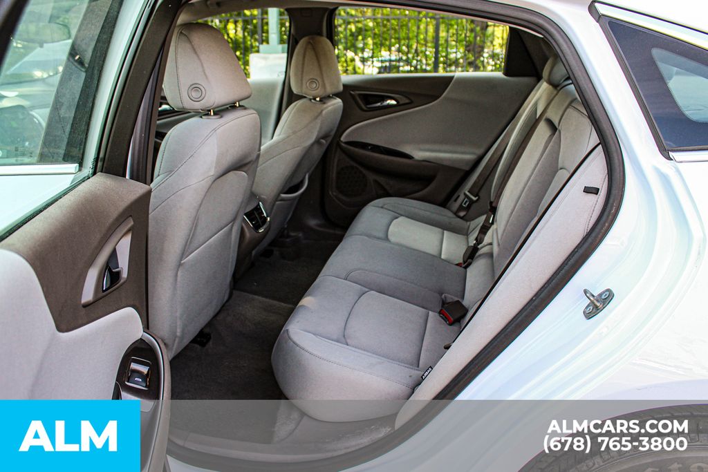 Used 2024 White Chevrolet LT image 17