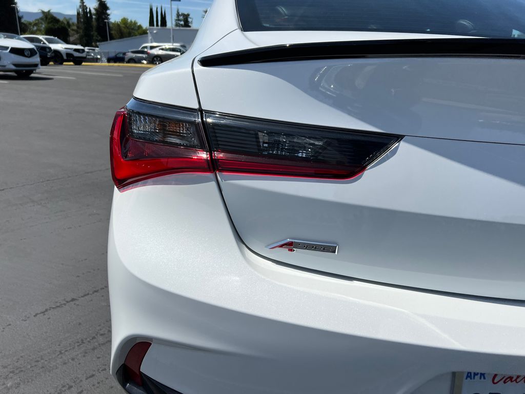 2022 Acura ILX Premium 10