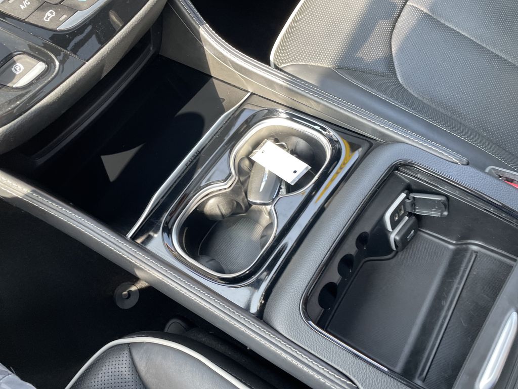 Used 2022 Chrysler Pacifica Van