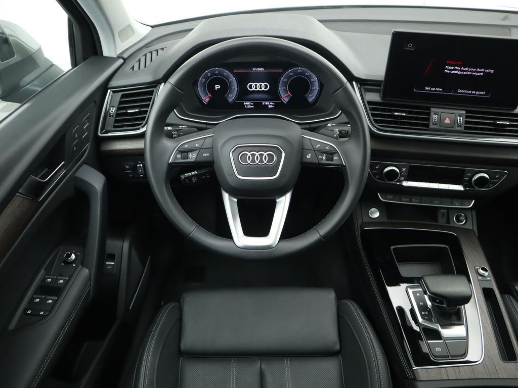Thumbnail: 2025 Audi Q5 - 10