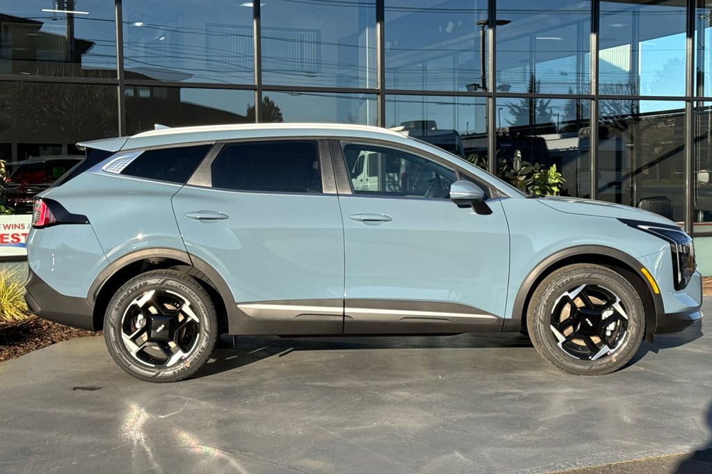 new 2026 Kia Sportage Hybrid car, priced at $35,235