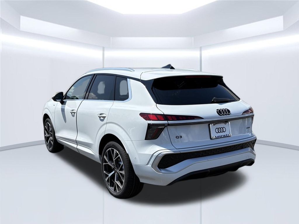 Thumbnail: 2026 Audi Q3 - 3