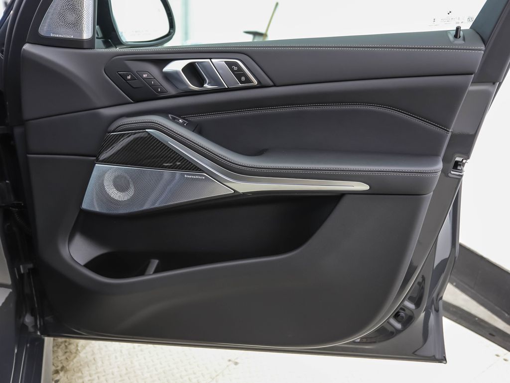 Thumbnail: 2026 BMW X5 - 29