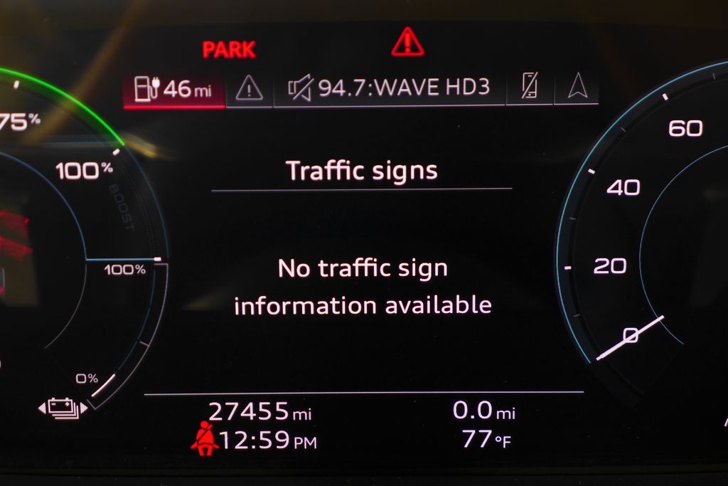 Thumbnail: 2022 Audi e-tron - 32