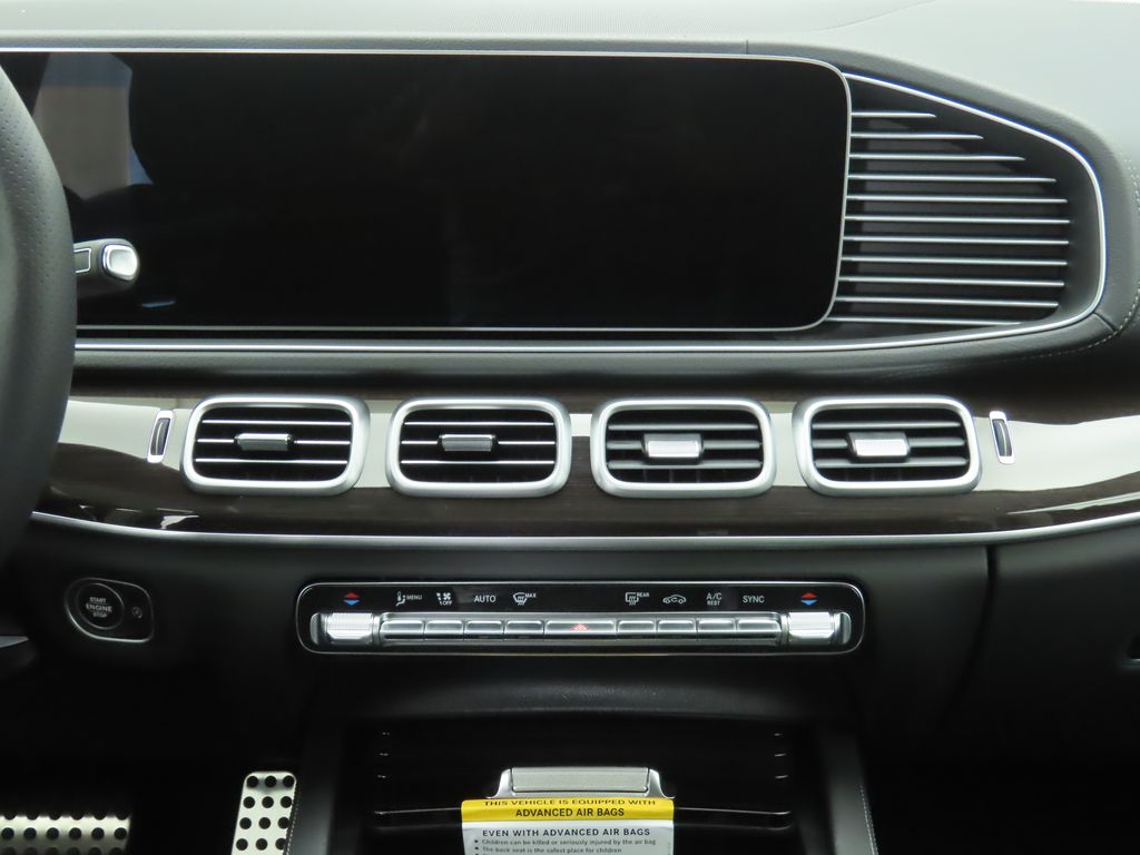 2025 Mercedes-Benz GLS 450 4MATIC 14