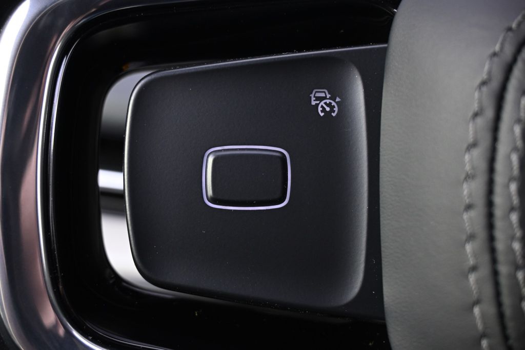 New 2026 Black Lincoln Reserve image 31