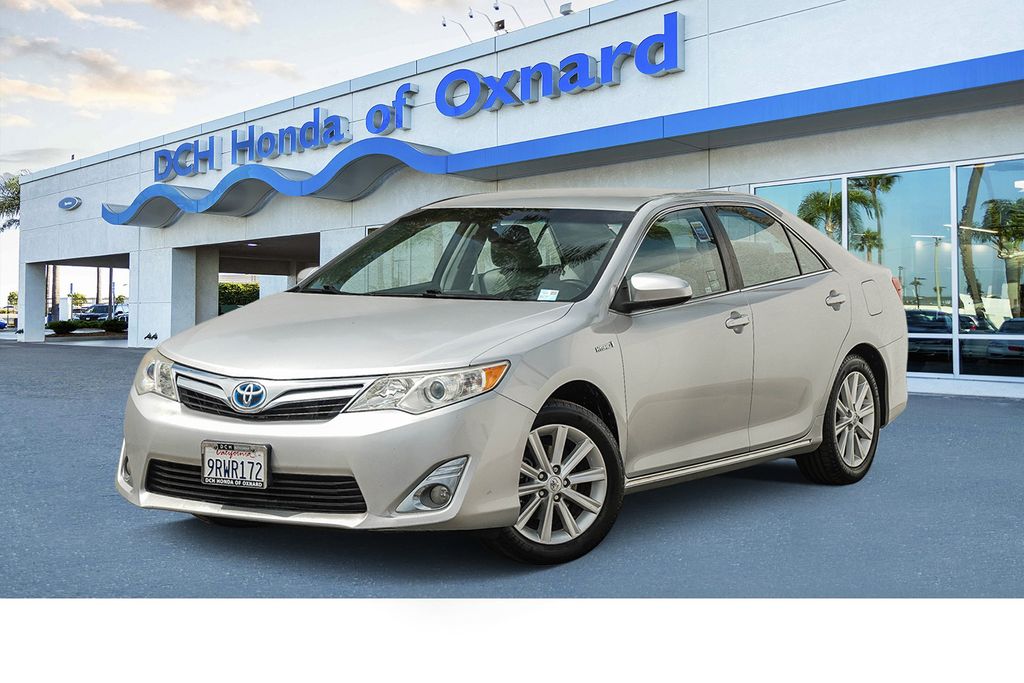 2014 Toyota Camry Hybrid XLE FWD