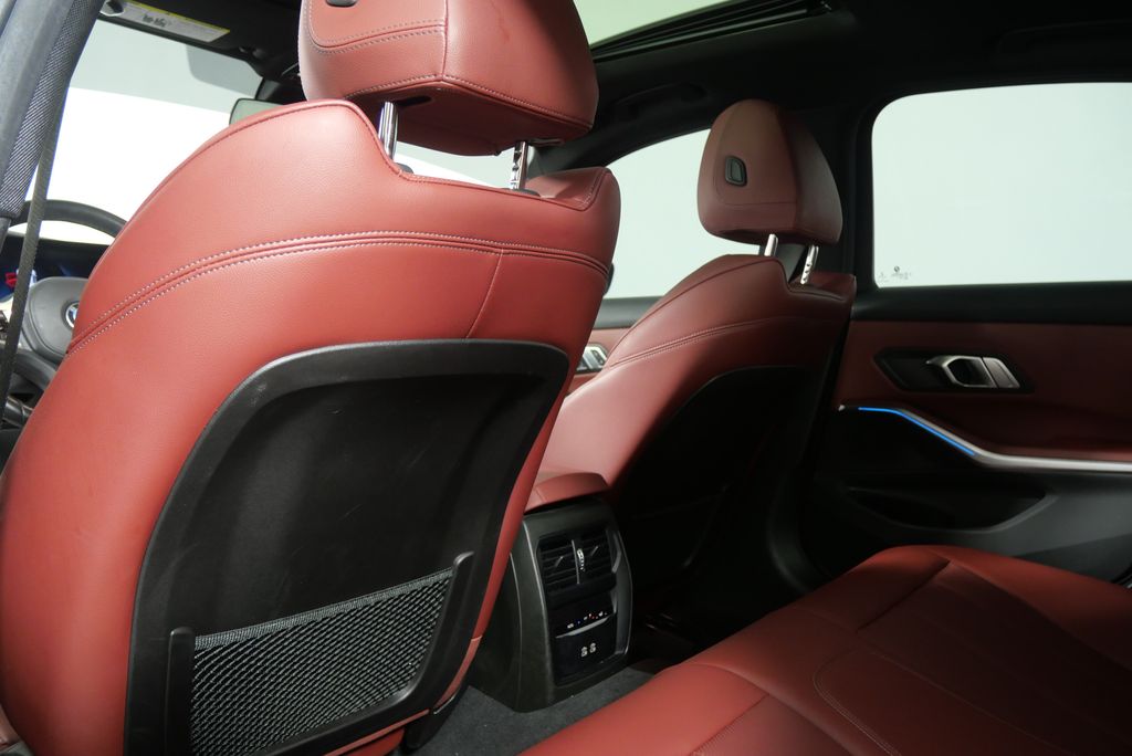 2023 BMW 3 Series 330i 17