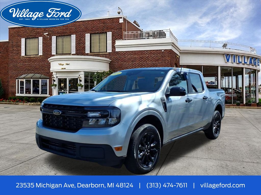 Iconic Silver Metallic 2024 Ford Maverick XLT SuperCrew AWD Pickup Truck All-Wheel Drive 8-Speed Automatic