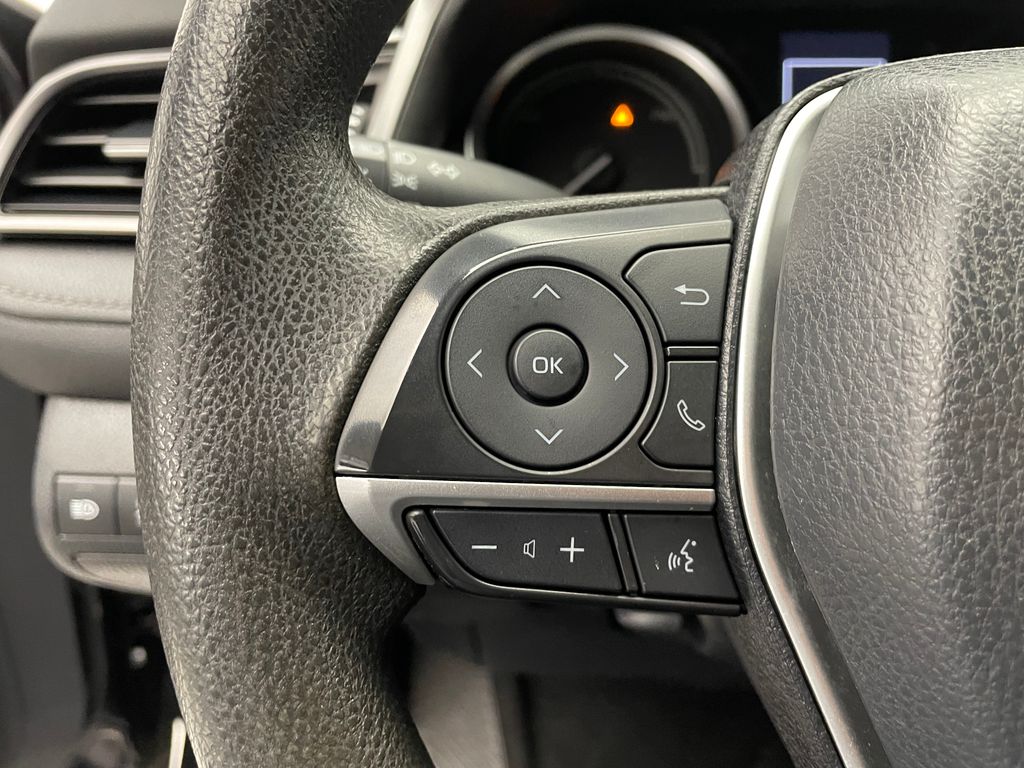 Thumbnail: 2021 Toyota Camry - 22