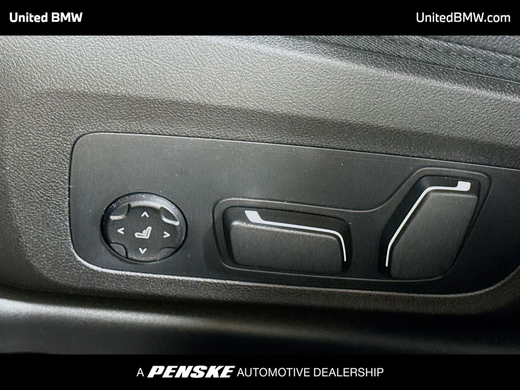 Thumbnail: 2026 BMW 3 Series - 4