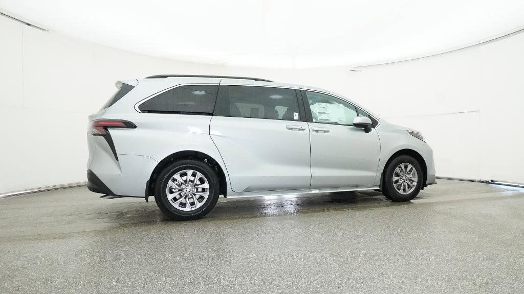 Thumbnail: 2025 Toyota Sienna - 16