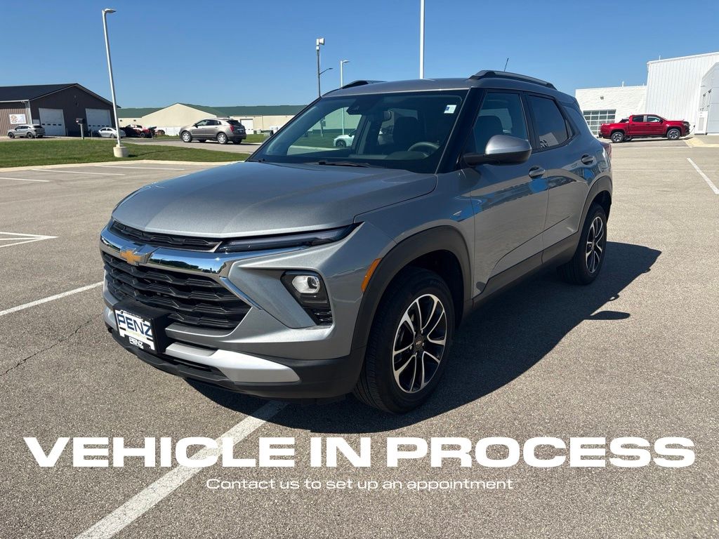 Sterling Gray Metallic 2025 Chevrolet Trailblazer SUV / Crossover Four-Wheel Drive 9-Speed Automatic