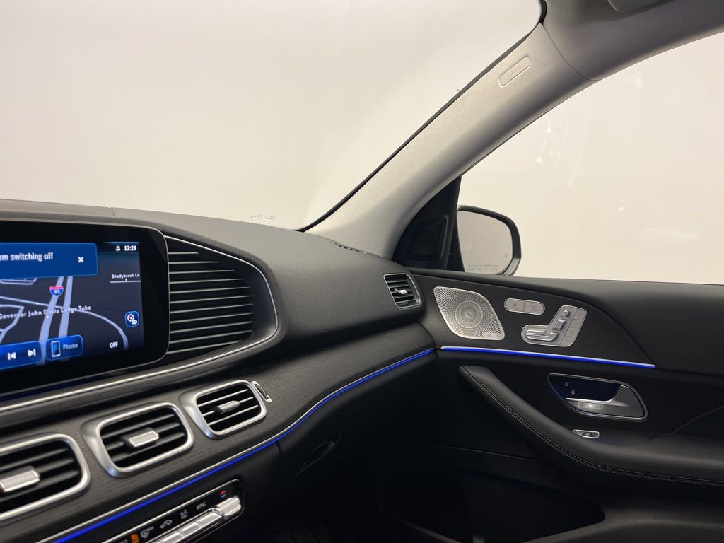Thumbnail: 2026 Mercedes-Benz GLE - 21
