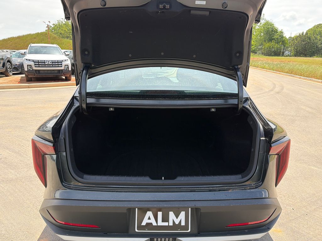 Used 2025 Gray Kia LXS image 18