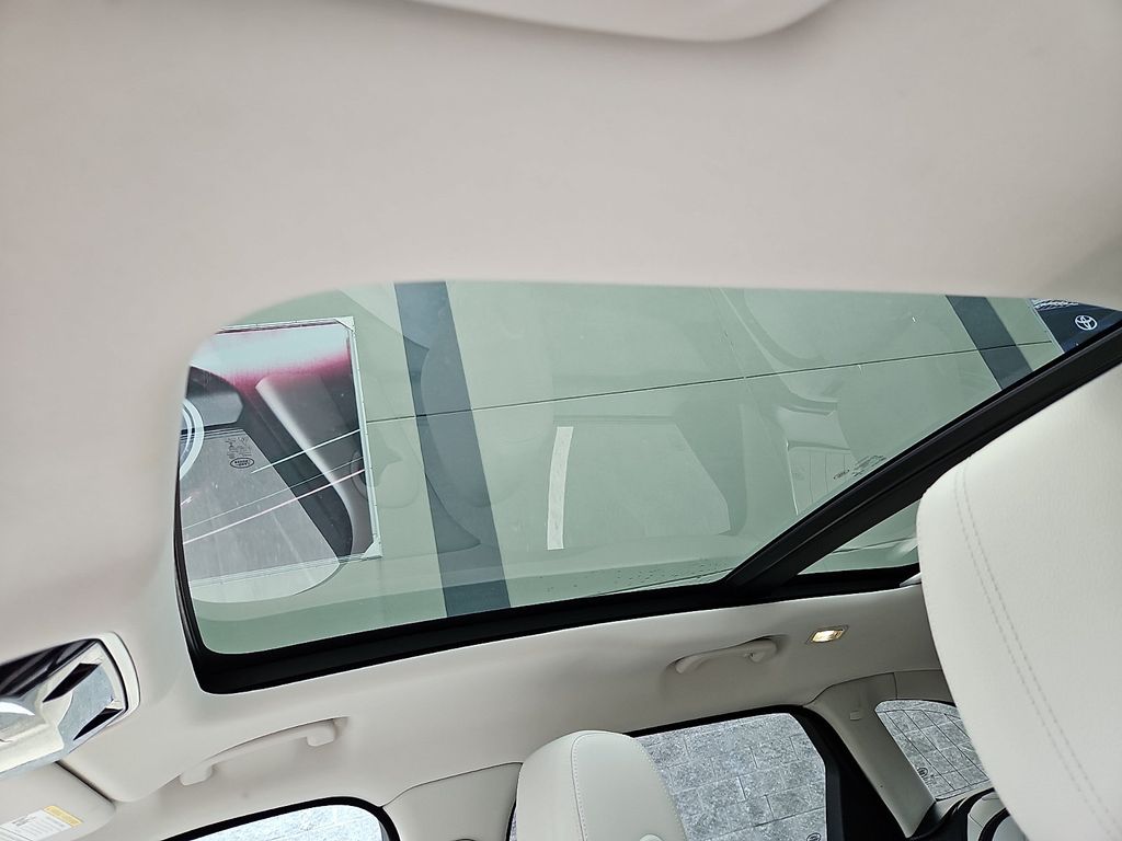 Thumbnail: 2019 Land Rover Range Rover Velar - 15